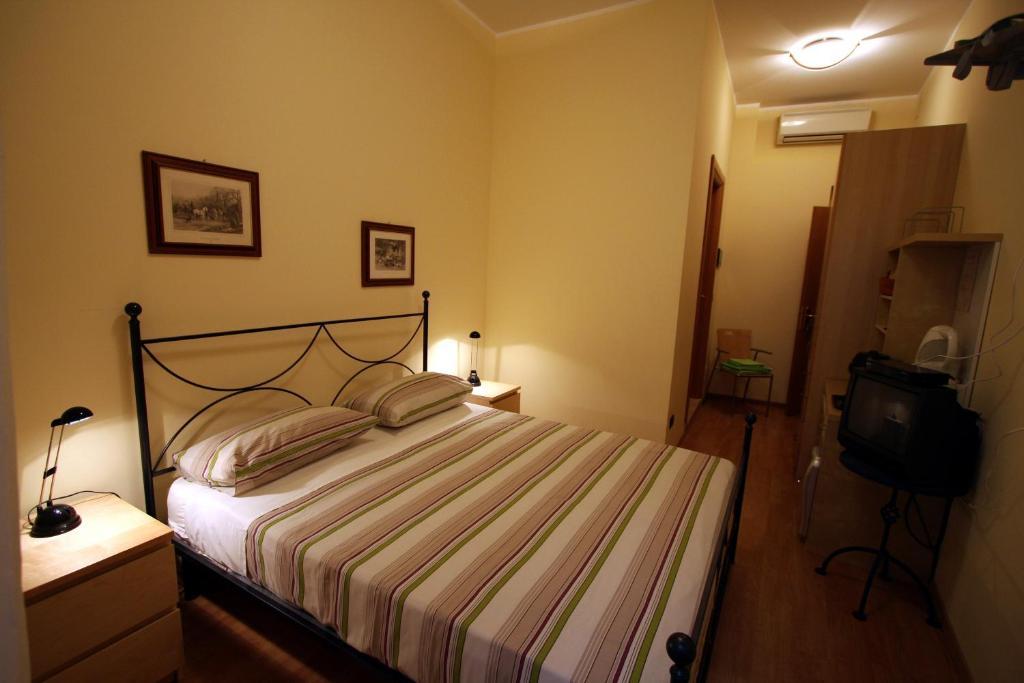 Bed And Breakfast Centrostorico Sarnico Buitenkant foto